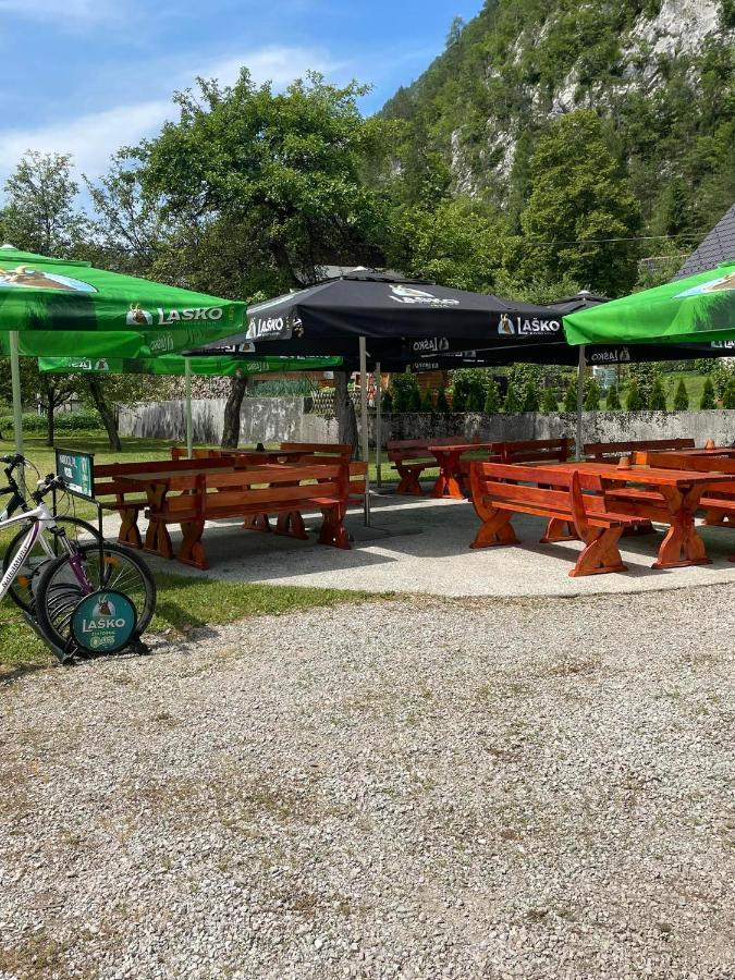 Hostel In Picerija Spajza Mojstrana Eksteriør bilde
